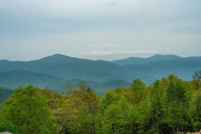 Building Photo - 36 Randall Dr