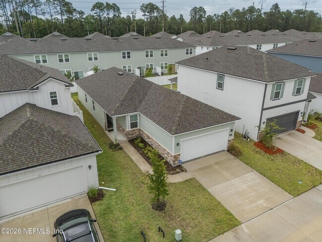Building Photo - 14757 Cashew Ave