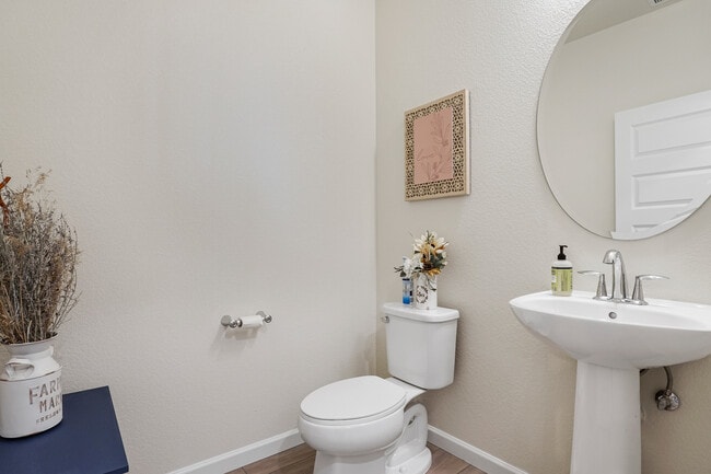Building Photo - 1539 Spring Water Pt