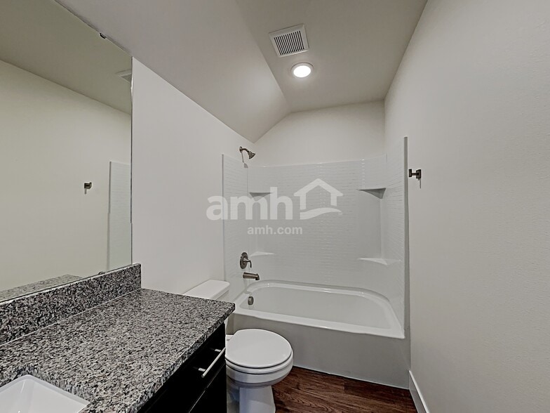 Building Photo - 23355 SE Dogwood St