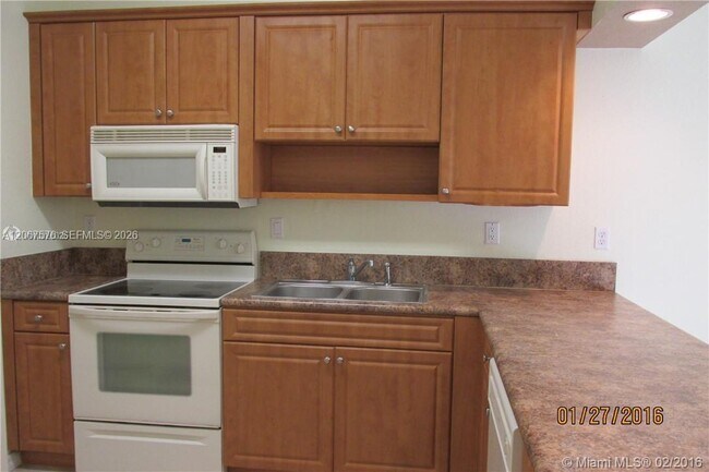 Building Photo - 12738 SW 49th Ct