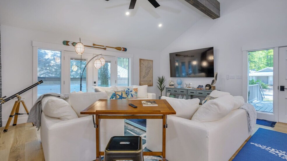 Building Photo - 13 Dewberry Ln