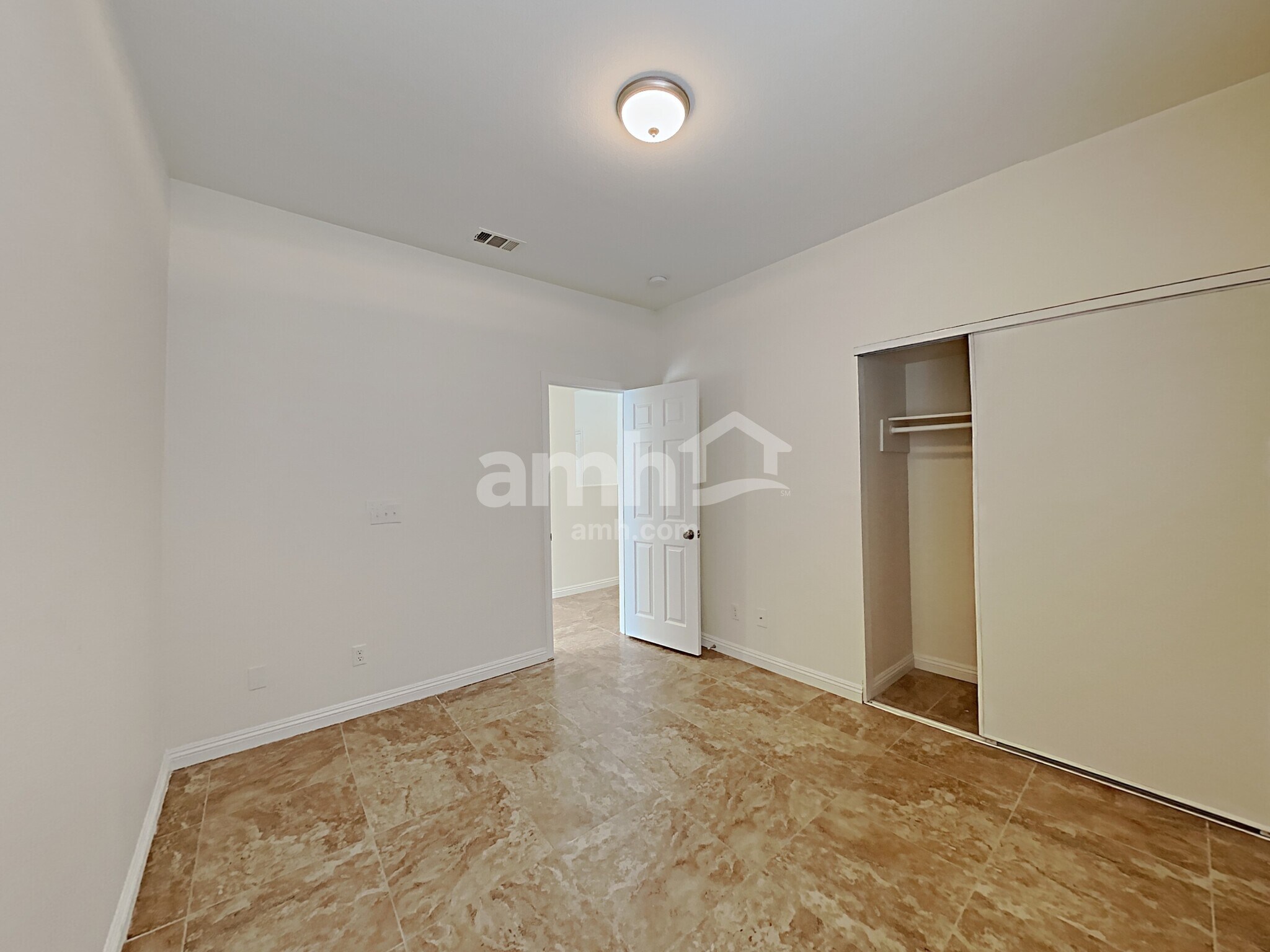 Building Photo - 1660 Encarta St