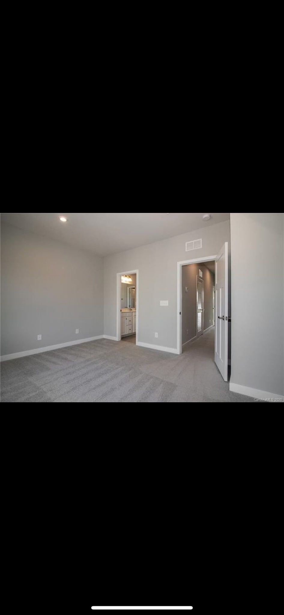Primary Bed w/ Bath & Walk-in Closet - 458 W Tremont Ave