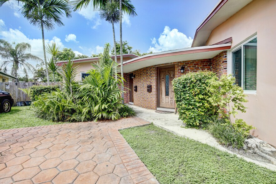 Building Photo - 8930 SW 149th Ter