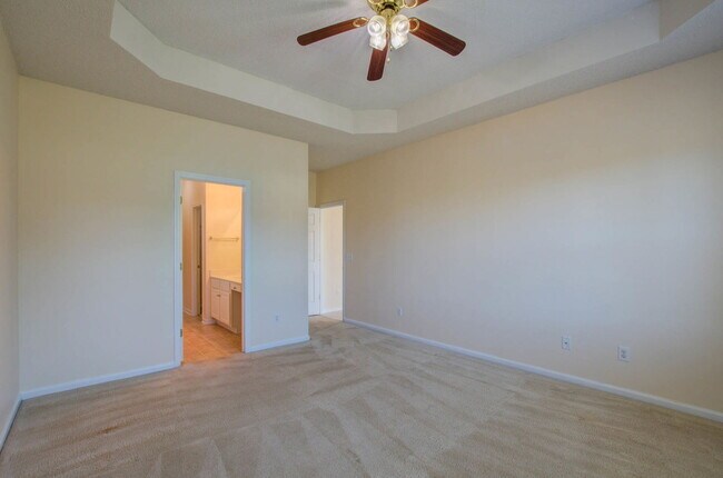 Building Photo - 533 Tribeca Dr