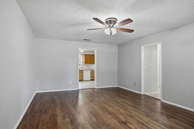 Building Photo - "Charming 2-Bedroom Duplex in White Settlement!"