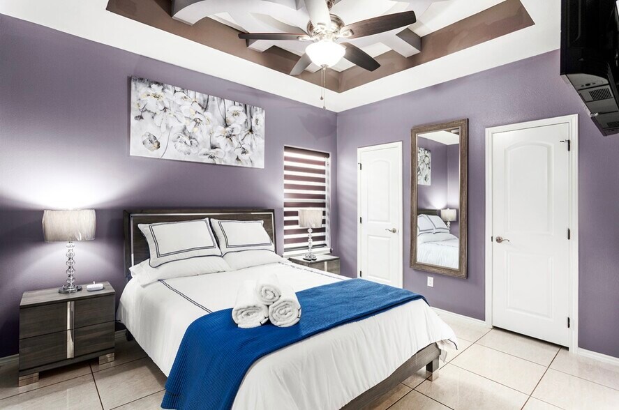 Master Bedroom - 2616 Larkspur Ave