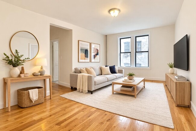 Building Photo - 709 W 176th St