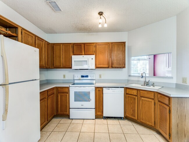 Building Photo - 2633 Harvest Moon Dr