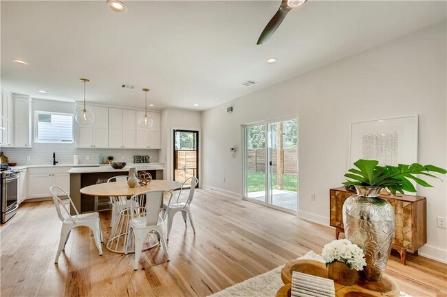 Building Photo - 1108 Walton Ln