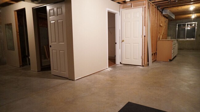 Building Photo - Bright 3 Bed, 2 Bath, Ranch-Style Home in South Fort Collins!