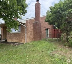 Building Photo - 1958 Redwood St