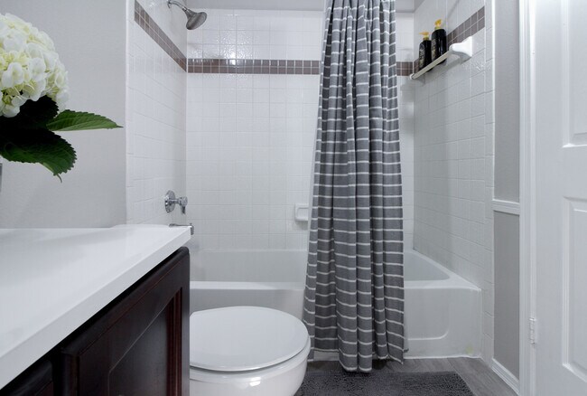 Building Photo - 3312 Wyndham Cir