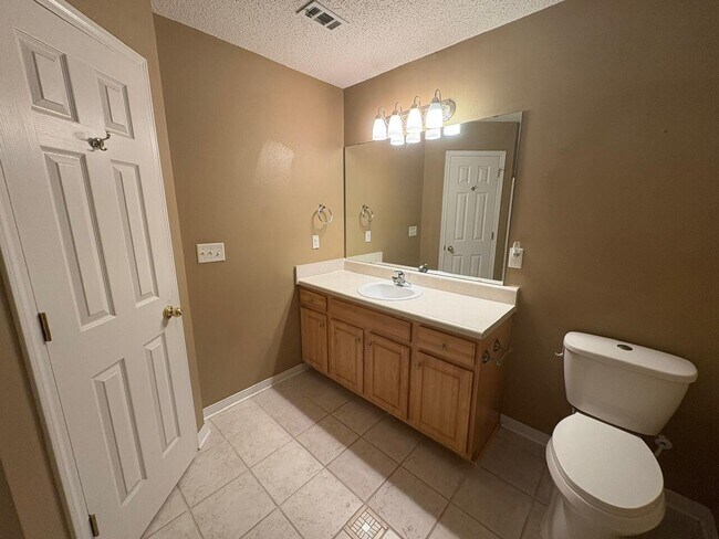 Building Photo - 3326 Skywagon Dr