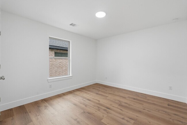 Building Photo - 13146 Lake Conroe Bay Rd