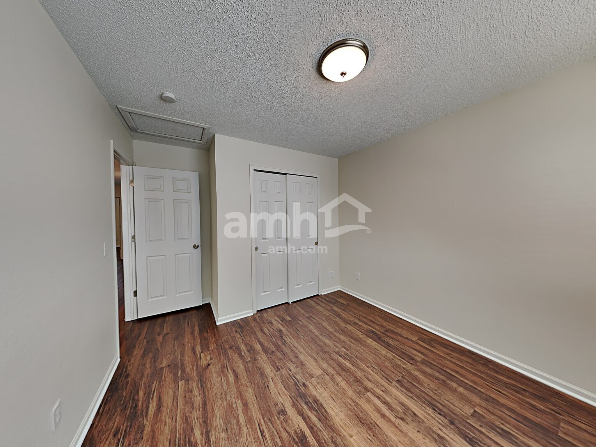 Building Photo - 8226 Wilmington Dr