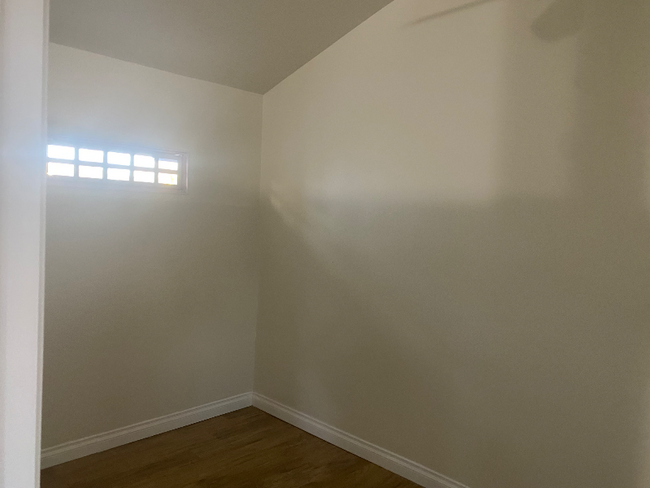 Building Photo - 9359 Willowgrove Ave