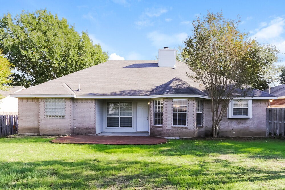 Building Photo - 724 Nicole Dr