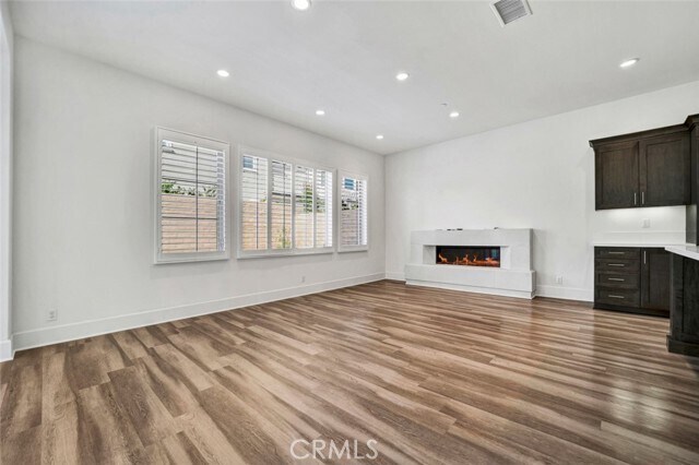 Building Photo - 67 Glacier