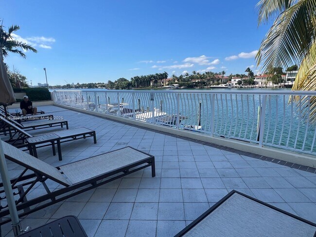 Building Photo - 5600 Collins Ave