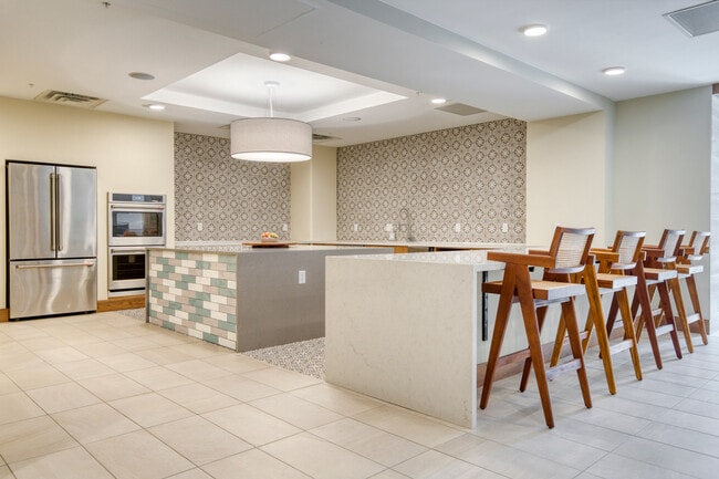 Building Photo - 3000 Pearl Pkwy