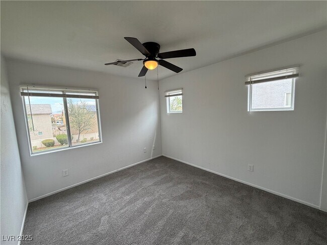 Building Photo - 6768 Wormwood Ln
