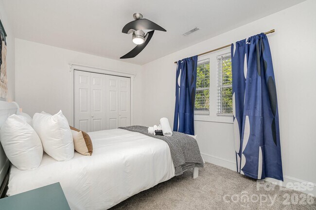 Building Photo - 8823 Dartmoor Pl