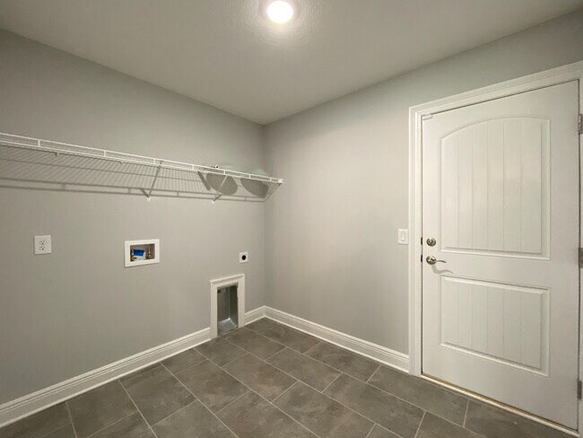 Building Photo - 2789 Riverside Landing Dr