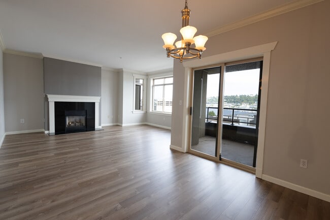 Building Photo - 900 Aurora Ave N