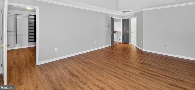 Building Photo - 6933 Sandy Creek Ct