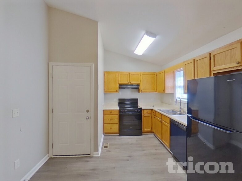 Building Photo - 125 Kennedy Dr