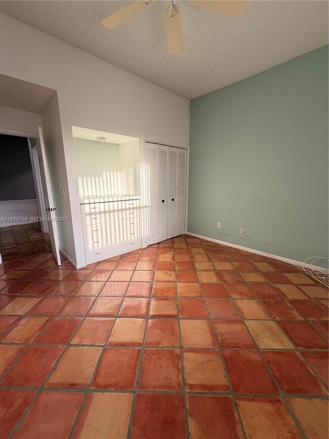 Building Photo - 7460 La Paz Blvd