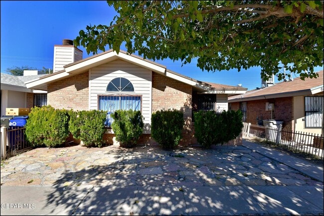 Building Photo - 6023 Bridalveil Dr