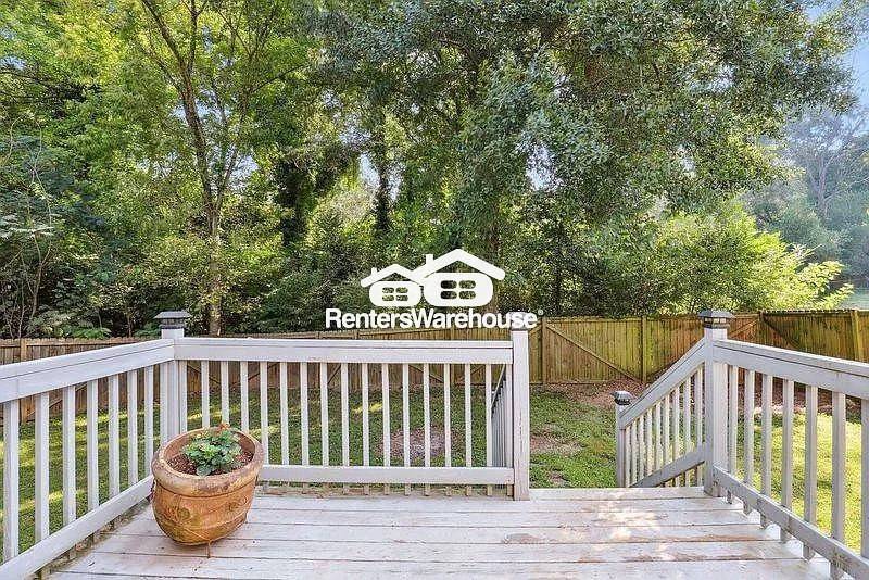 Building Photo - 1930 Normal St