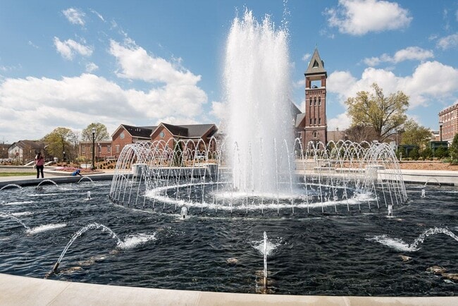 Building Photo - 130 Reid St