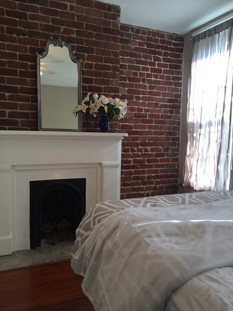 Second bedroom - 409 E Charlton St