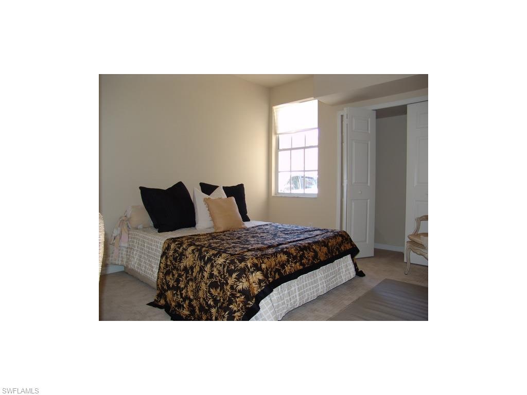 Guest bedroom - 500 Lambiance Cir