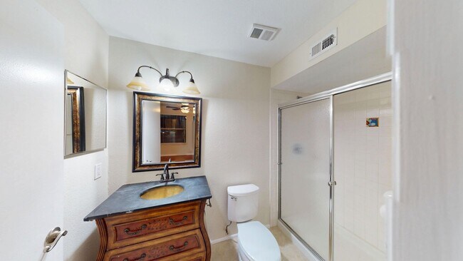 Building Photo - 2Bd/ 2Ba Condo in Premier Delray Beach Location **Optional Private Storage Garage**