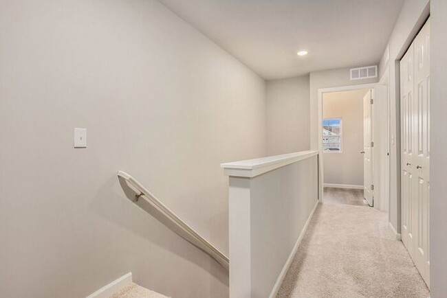 Building Photo - 3520 Welden Dr SW