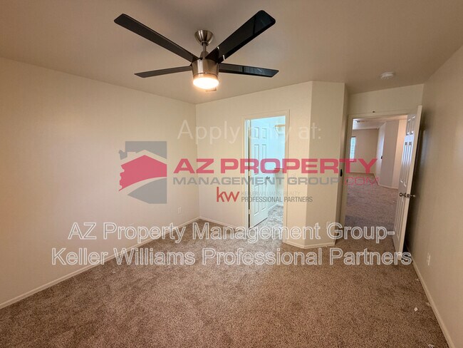 Building Photo - 24733 W Vista Norte St