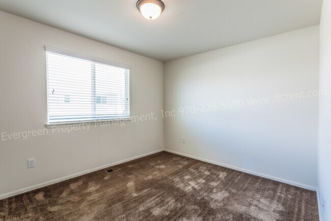 Building Photo - 318 Cherryridge Dr