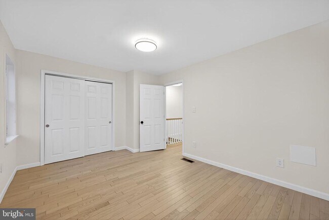 Building Photo - 2710 S Fairhill St