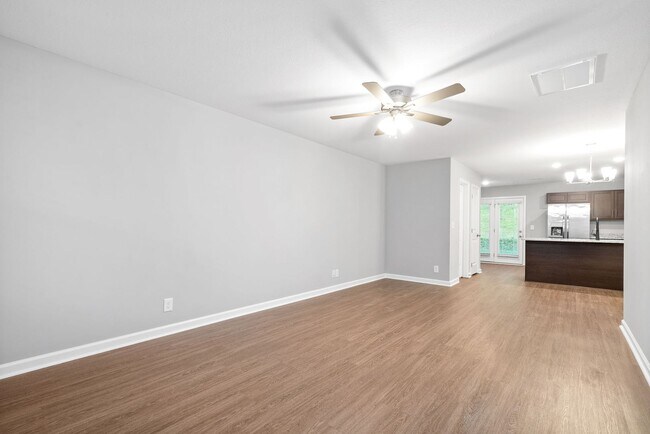 Building Photo - 254 Woodland Vly Ln