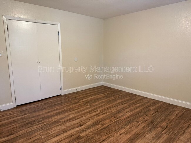 Building Photo - 5540 N Broadway St