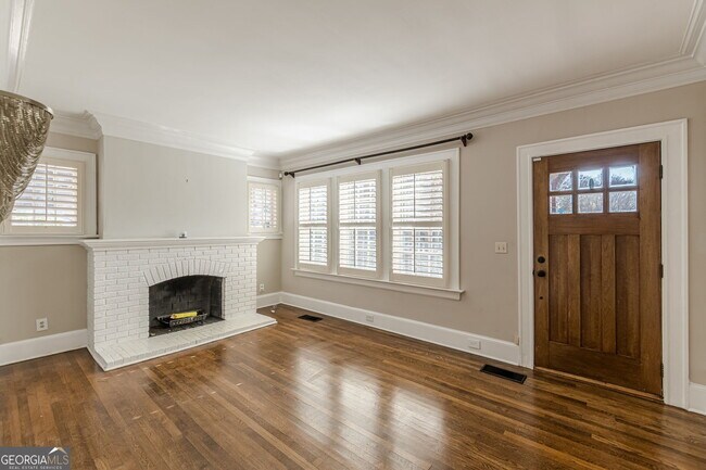 Building Photo - 1957 Walker Ave