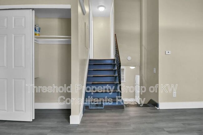 Building Photo - 1794 Genessee Ave