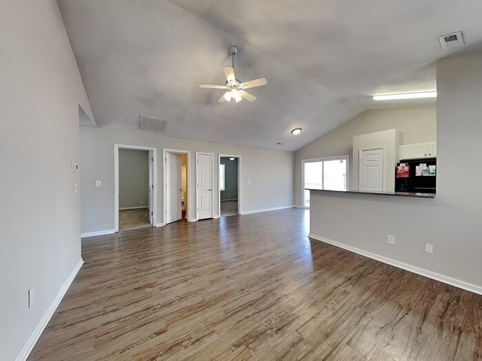 Building Photo - 1431 Braveheart Ln