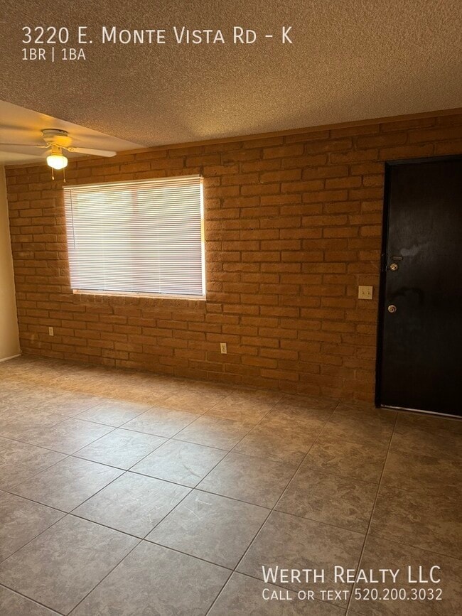 Building Photo - 3220 E Monte Vista Dr