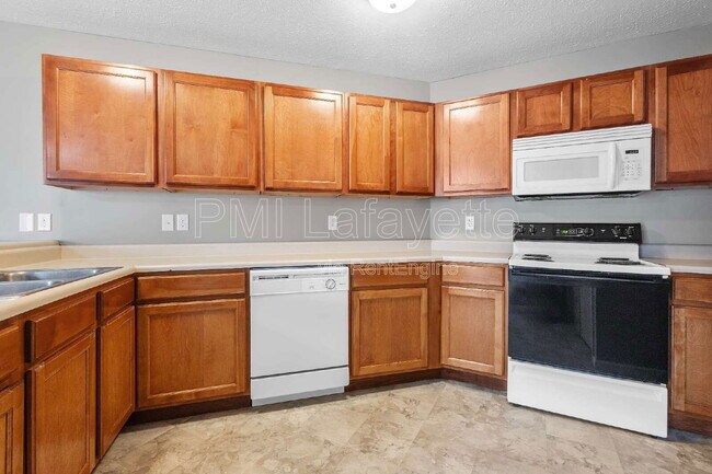 Building Photo - 3526 Bethel Dr